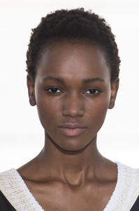nina-ricci-clpa-rs18-0662.thumb.jpg.b54aa23c865f4dbf3544773a97bc15be.jpg
