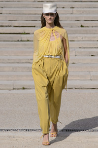nina-ricci-rs18-1245.thumb.jpg.f892bf848f380091289d99e355a739ae.jpg