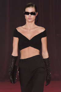 off-white-clp-rs18-4241.thumb.jpg.8bab89be59651d34449253f7fc66a7f4.jpg