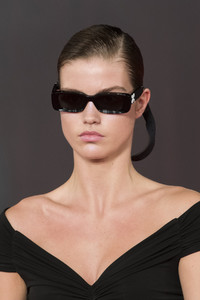off-white-clp-rs18-4253.thumb.jpg.55e84a54d4e8ed6de707a32b7d294ee6.jpg
