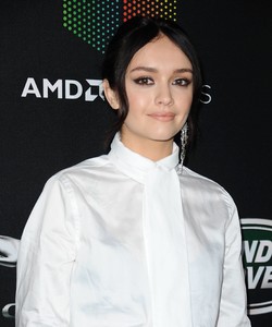 olivia-cooke-40.jpg