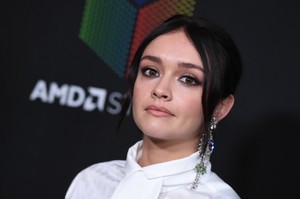 olivia-cooke-80.jpg