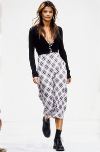 perry-ellis-ss-1993-3.thumb.jpg.0d4e321219d83e1420d2c131bd3239b6.jpg