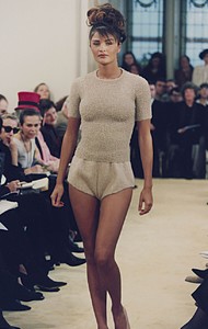 prada-fw-1992-1.thumb.jpg.d5f81f61e9f44750b7a0f69305c11db3.jpg