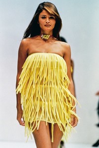 prada-ss-1993-1.thumb.jpg.d21965d653dda07a547d94858065fe61.jpg