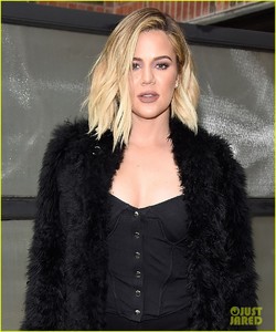 pregnant-khloe-kardashian-attends-two-events-in-nyc-06.jpg