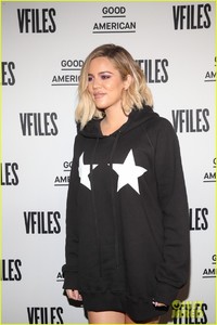 pregnant-khloe-kardashian-attends-two-events-in-nyc-13.jpg