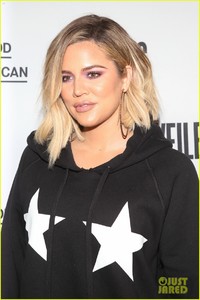 pregnant-khloe-kardashian-attends-two-events-in-nyc-17.jpg