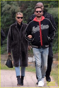 scott-disick-sofia-richie-enjoy-vacation-in-italy-01.jpg