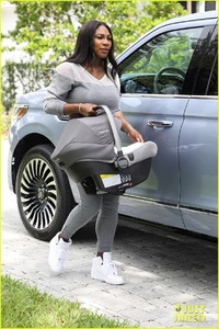 serena-williams-says-her-daughter-alexis-farts-really-loud-07.jpg
