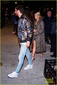 sofia-richie-is-all-smiles-during-night-out-with-scott-disick-02.jpg