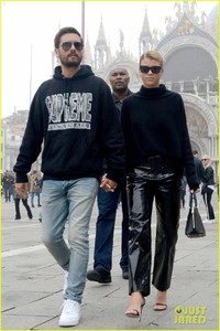 sofia-richie-scott-disick-venice-02.jpg