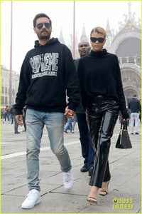 sofia-richie-scott-disick-venice-04.jpg