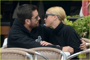 sofia-richie-scott-disick-venice-06.jpg