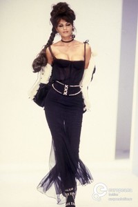 thierry-mugler-hc-fw-1992-2.thumb.jpg.b997a05d71ab6aaaecf5b10bd24f3e00.jpg