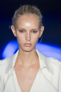 ungaro-clpa-rs18-1118.thumb.jpg.13749310b577334b019328dfd90950c4.jpg