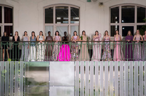 valentino-rs18-3965.thumb.jpg.f0a12938aff7b5c35c34966c850ef398.jpg