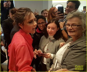 victoria-beckham-ireland-08.jpg