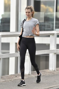 victoria-lee-out-and-about-in-sydney-10-10-2017-11.jpg