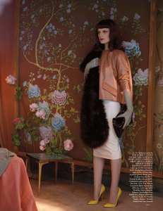 vogue-uk-2013-04-apr-2171.thumb.png.9b0f2b15a1780fbd60a4daf9a59e6f22.png