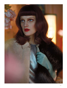 vogue-uk-2013-04-apr-2251.thumb.png.d7da9cfe73a3c9e09a46bf8dbe97fd67.png