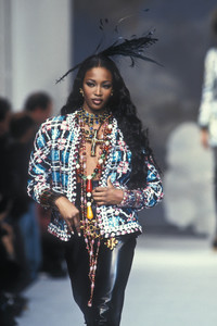 0_chanel-hc-ss-1992-1_html.thumb.JPEG.c129442075f3440e87f27ea0f3deb8b2.JPEG