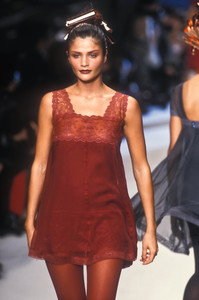 0_chloe-fw-1994-1_html.thumb.JPEG.e27b23b7012fd1fd269931dae7206049.JPEG