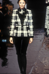 0_christian-dior-fw-1995-1_html.thumb.JPEG.03715e2ed9fd20cee2c48b5ce11d2444.JPEG