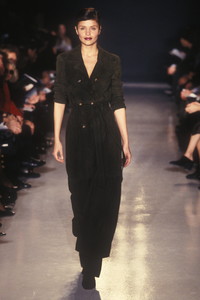 0_donna-karan-fw-1996-1_html.thumb.JPEG.42bd53e1e1d81a5130218b67b21ba3b6.JPEG