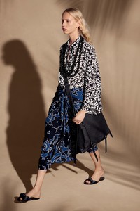 11-Michael-Kors-Resort-18.thumb.jpg.f38f0d1d6f73f5df34cd5912f5461dae.jpg