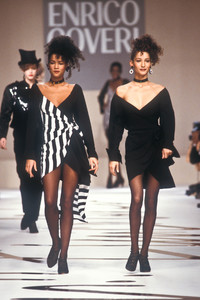 12_enrico-coveri-fw-1988-9_html.thumb.JPEG.6c5ebcbbd8565a71d577815ae7e03b30.JPEG