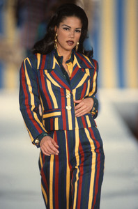 1992F_12.thumb.jpg.84f172d41783550bac2def438a8becb4.jpg