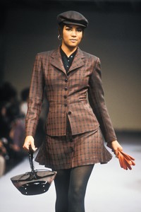 1_azzedine-alaia-fw-1990-2_html.thumb.JPEG.949af08c6bcc28f5dca2a7dc5de225b3.JPEG