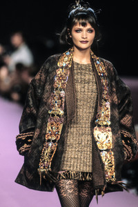 1_christian-lacroix-fw-1994-2_html.thumb.JPEG.85b748d8a69eb333e81c41a73b82ae00.JPEG