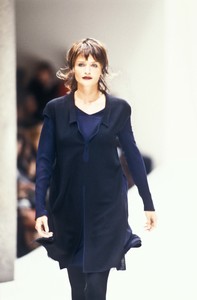 1_fendi-fw-1994-2_html.thumb.JPEG.78759113262ec30720d5218fa8f8aca3.JPEG