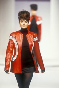 1_herve-leger-fw-1994-2_html.thumb.JPEG.8e22278afab6b0b3cf5aae20b8a2a1e7.JPEG