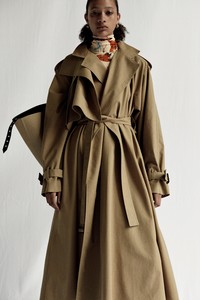 20-celine-resort-2018.thumb.jpg.a1cff3a5752a727203b3fc387ebde08a.jpg