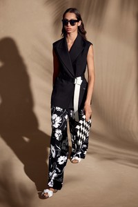 26-Michael-Kors-Resort-18.thumb.jpg.2aeab253efcfe65d35e5693d977b999e.jpg