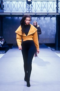 2_azzedine-alaia-fw-1989-3_html.thumb.JPEG.15384dfd1b393d90d89d9926de74de50.JPEG