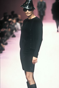 2_chantal-thomas-fw-1996-3_html.thumb.JPEG.bf84a93838d436caae0392a6fbbd3f2b.JPEG