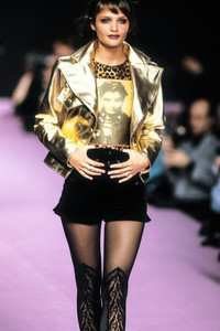 2_christian-lacroix-fw-1994-3_html.thumb.JPEG.d1766589f6da5ac1d9b53d0a44623eb3.JPEG