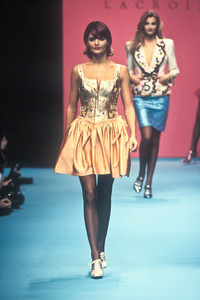 2_christian-lacroix-ss-1995-3_html.thumb.JPEG.7e9ee8eaa0f9b0be317c8136989d4cd3.JPEG