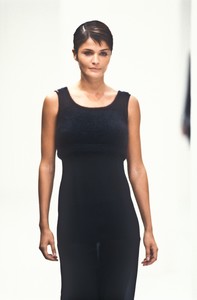 2_dolce-gabbana-fw-1994-3_html.thumb.JPEG.8d1488628c217b2334d59588812180f9.JPEG