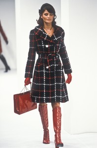 2_dolce-gabbana-fw-1995-3_html.thumb.JPEG.a42897571ae850f4a3a257c7fbf7be3f.JPEG