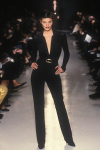 2_donna-karan-fw-1996-3_html.thumb.JPEG.27a6b87758c15f7611375f73d749c6ad.JPEG