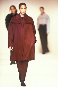 2_helmut-lang-fw-1987-1_html.thumb.JPEG.5f70ce2de501df96d3d84b58d1221b90.JPEG