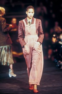 2_jean-paul-gaultier-ss-1988-3_html.thumb.JPEG.8d61f839bd626625091877993bc074f8.JPEG