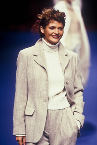 2_michel-klein-fw-1994-3_html.thumb.JPEG.abe0873e21076178defa687fbe0e0178.JPEG