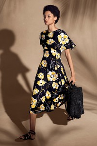 32-Michael-Kors-Resort-18.thumb.jpg.77b7568f555f5d83b6830286acbde338.jpg