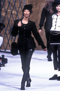 3_chanel-hc-fw-1993-4_html.thumb.JPEG.478f5bb6b827c831f5fde9a72e0f403a.JPEG